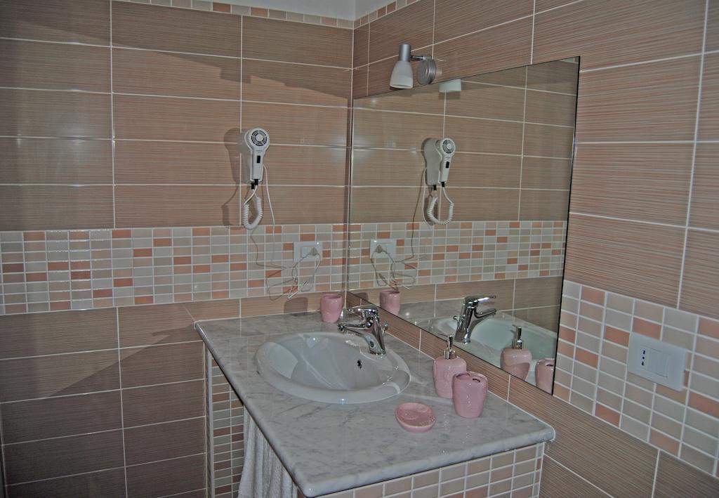 Hotel Residence Thalassa Reggio Calabria Zimmer foto