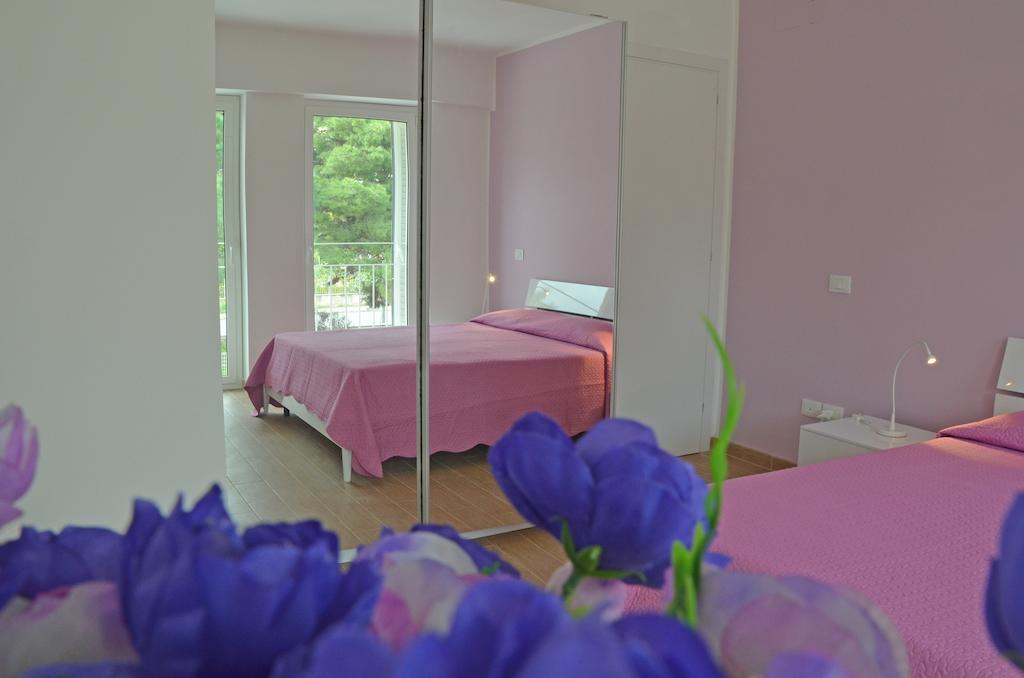 Hotel Residence Thalassa Reggio Calabria Zimmer foto